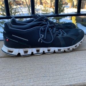 Women’s ON running shoes size 9